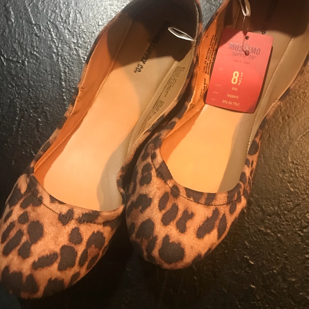 Mossimo leopard flats